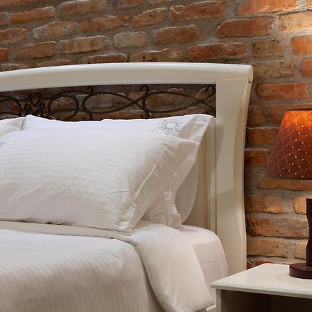 Casta Diva Hotel Korce Extérieur photo