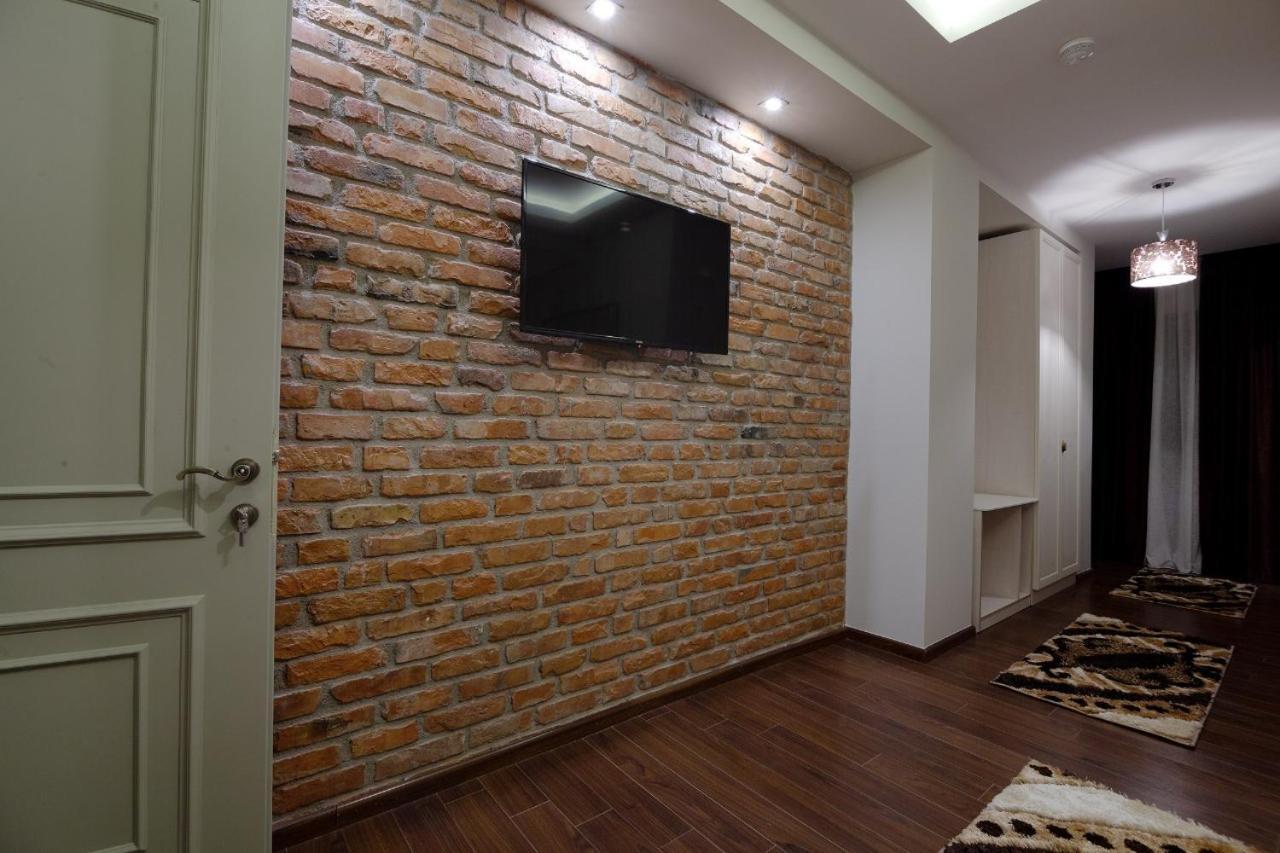 Casta Diva Hotel Korce Extérieur photo