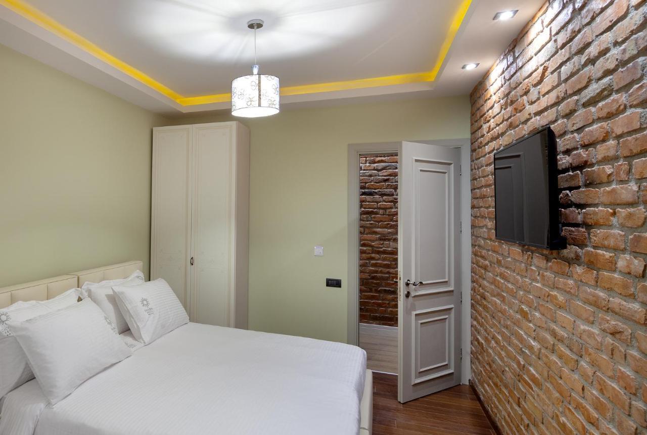 Casta Diva Hotel Korce Extérieur photo