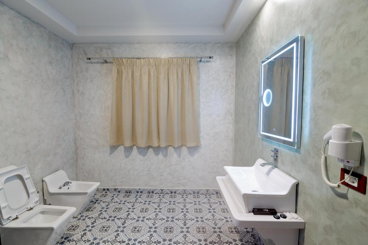 Casta Diva Hotel Korce Extérieur photo