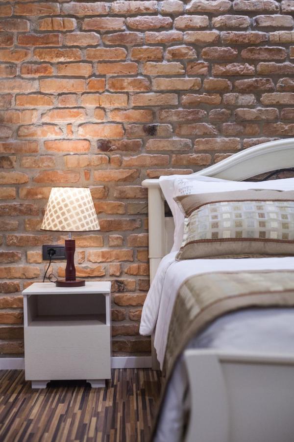 Casta Diva Hotel Korce Extérieur photo